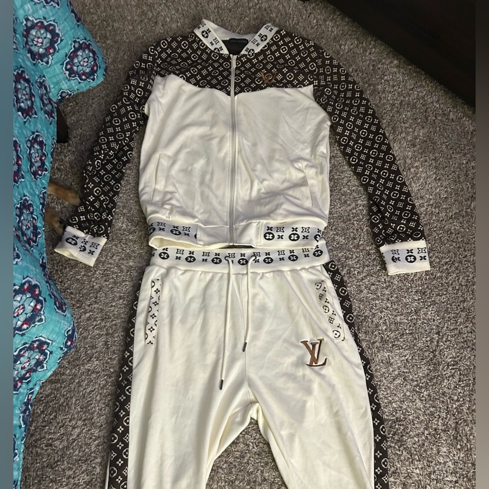 Cute sweat set , sweat pants and a jacket